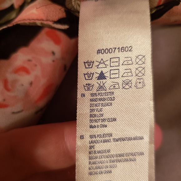 Forever 21 pink roses spaghetti strap crop top - Picture 5 of 5